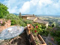Villa in Cortona with  pool