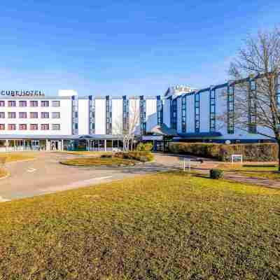 Mercure Lyon Est Villefontaine Hotel Exterior