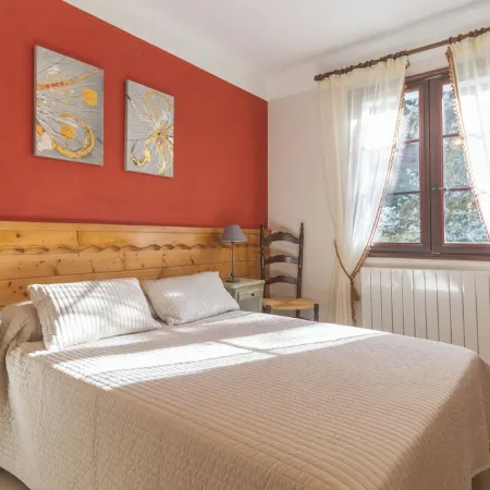 CAUTERETS - Chalet L'Escapade, fine amenities, sleeps 2 to 15