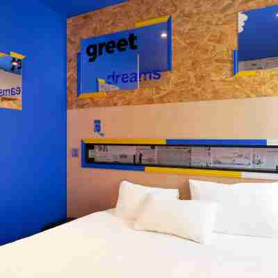 Greet Hotel Marseille Provence Aéroport Rooms