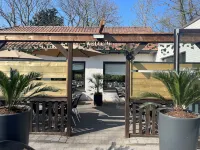 Logis Hôtel des Acacias Lille Neuville en Ferrain Hôtels à : Halluin