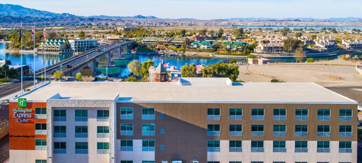 Holiday Inn Express & Suites LAKE HAVASU - LONDON BRIDGE by IHG Ξενοδοχεία στην πόλη Mohave County