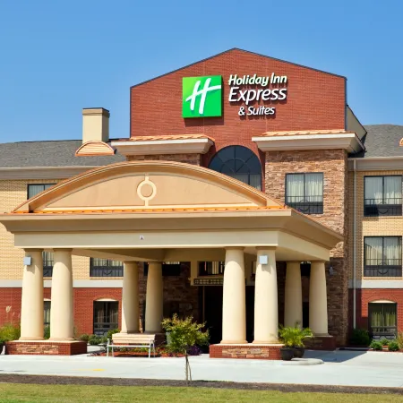 Holiday Inn Express & Suites GREENVILLE by IHG
