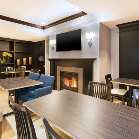 Holiday Inn Express & Suites WARMINSTER - HORSHAM by IHG