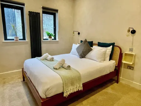 Pillow Menu! 1 Bed Garden Flat Finsbury Park