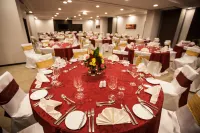 Holiday Inn MUSCAT AL SEEB by IHG - breakfast