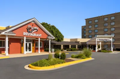 DoubleTree by Hilton Laurel Hotels near The Gardens Ice House