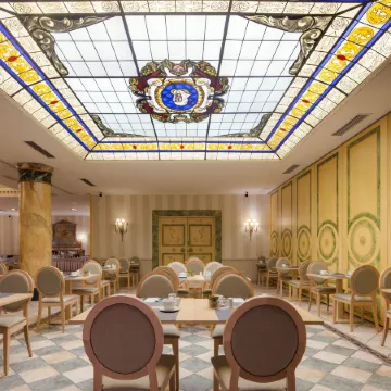 Dorma Reina Isabel Отели рядом с достопримечательностью «City Hall»