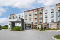 Hilton Garden Inn Gallatin - Swimmingpools