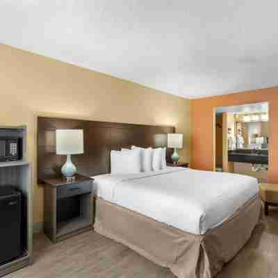 Best Western Space Shuttle Inn Rooms