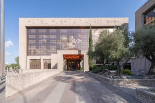 Silken Puerta Madrid Отели рядом с достопримечательностью «Парк Эль Параисо»