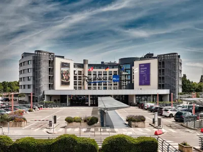 Radisson Blu Hotel, Hamburg Airport Hotels near Langenhorn Nord