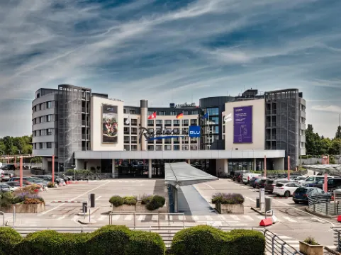 Radisson Blu Hotel, Hamburg Airport Отели рядом со станцией Hoheneichen Railway Station