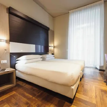 Genius Hotel Downtown Hotels near Santa Maria delle Grazie