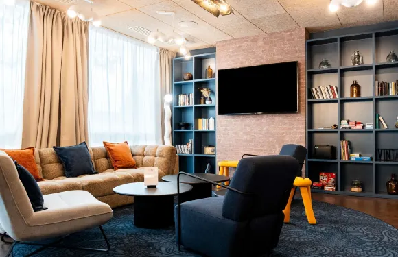 里昂維勒班金頭公園宜必思尚品酒店