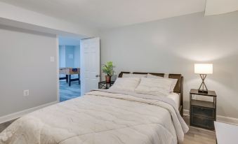 Deck & Grill: Convenient Home in Hummelstown