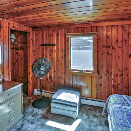2 Mi to Boat Ramp! Family Cabin on Long Lake