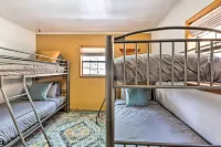 Walk to Main St and Riverfront Trail Mtn-View Condo - 3-Star