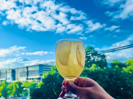 QBee Manila 301 -Local Vibes & Flex Stay, Airport Nearby