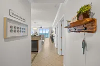 Twin Palms by Book That Condo