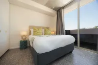 วันฮันเดรด ออน เอ็ม - ฟลูเอนต์ เซอร์วิส อพาร์ตเมนต์ โรงแรมใน