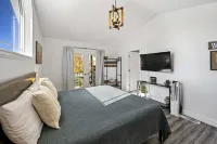 Happy Trails West Inn Hotels in Tropic