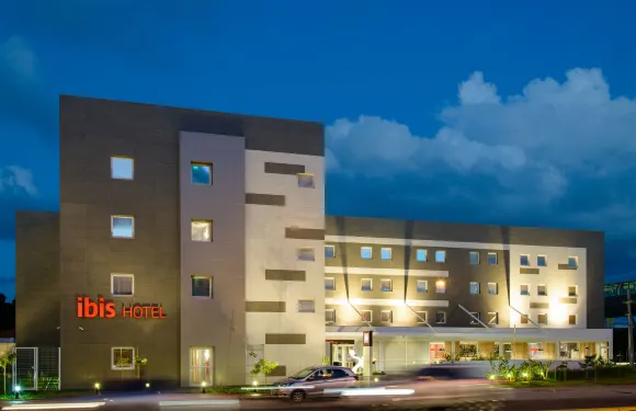 宜必思累西腓機場酒店