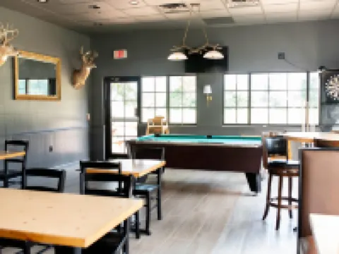 麗笙鄉村酒店及套房，普雷裏杜奇恩 克勞福德縣酒店