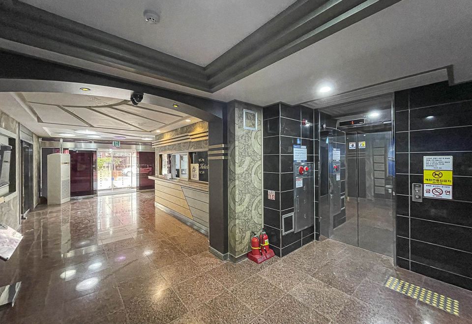 에프원 호텔 객실 사진