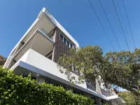 Cosy 1-Bedroom Apartment Close to the City