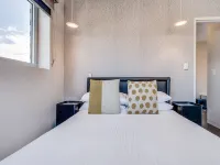 Professional living minutes from the city