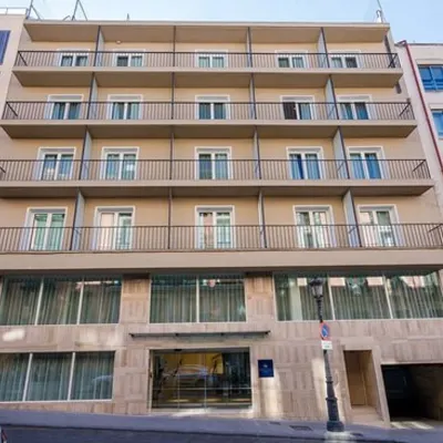 يوروستارز مادريد جران فيا Hotels near غران فيا