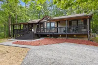 Cozy Cove Escape - Lakeside Retreat 3 Bedroom Cabin