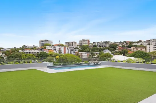 2Six2, Florida Road Hotels in 