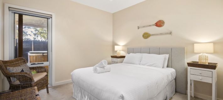 Spacious 3-bed Townhouse Near Dromana Beach Hotels in Dromana