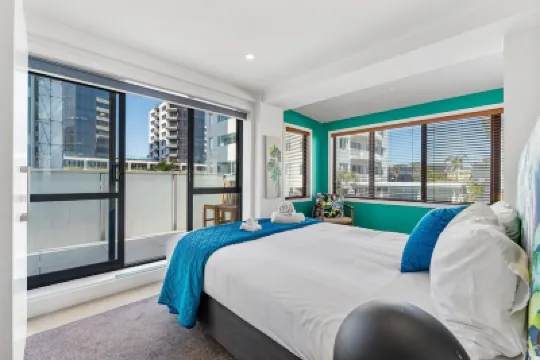 6 on Adams Hotels near Tauranga Airport