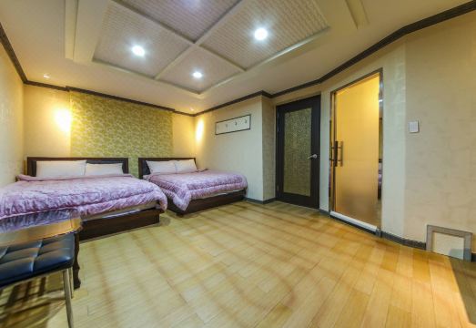 숙소 내부 전경