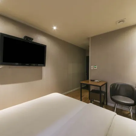 Dobong Dobongsan Motel Отели рядом с достопримечательностью «Детская библиотека «Чудо» в районе Тобонгу»