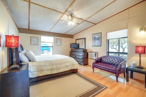Cozy Medina Vacation Rental in Texas Hill Country - واي فاي