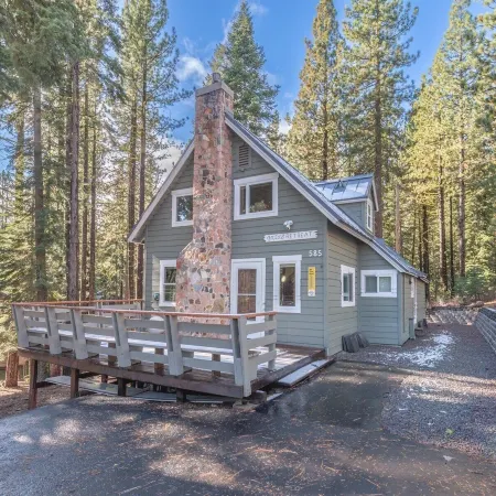 Fred's Retreat 3 Bedroom Cabin