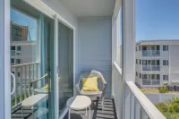 Walk to Ocean: Myrtle Beach Condo w/ Screened Deck - 3 Sao
