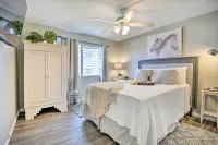 Sunny Central Condo Lanai and Community Pool Access - Spa