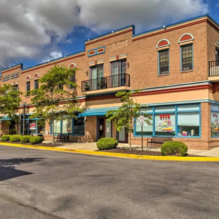 Porch & Community Perks: Walkable Lewes Condo