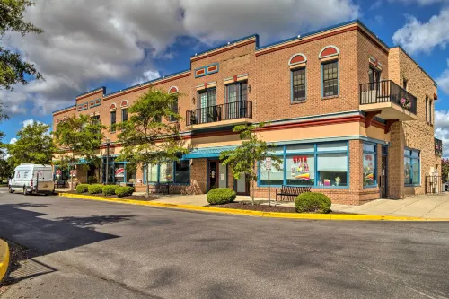 Porch & Community Perks: Walkable Lewes Condo - 3-Star