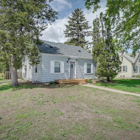 Spacious Minneapolis Home Rental 8 Mi to Downtown