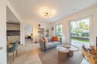 Halternative Muscari Hotels in Strassen