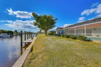Waterfront Punta Gorda Paradise: Dock & Pool! - WiFi