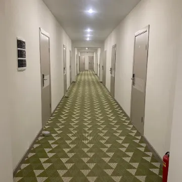 Naya Hotel