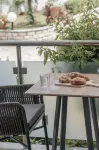 Captain's Seafront Apartments