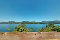 Walk to Water! Foster Lake Family Home w/ Hot Tub - 3성급